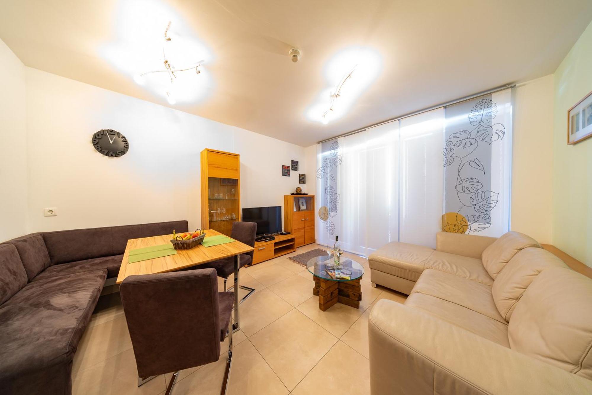 Appartement Klosterhuegel Haus im Ennstal Eksteriør billede